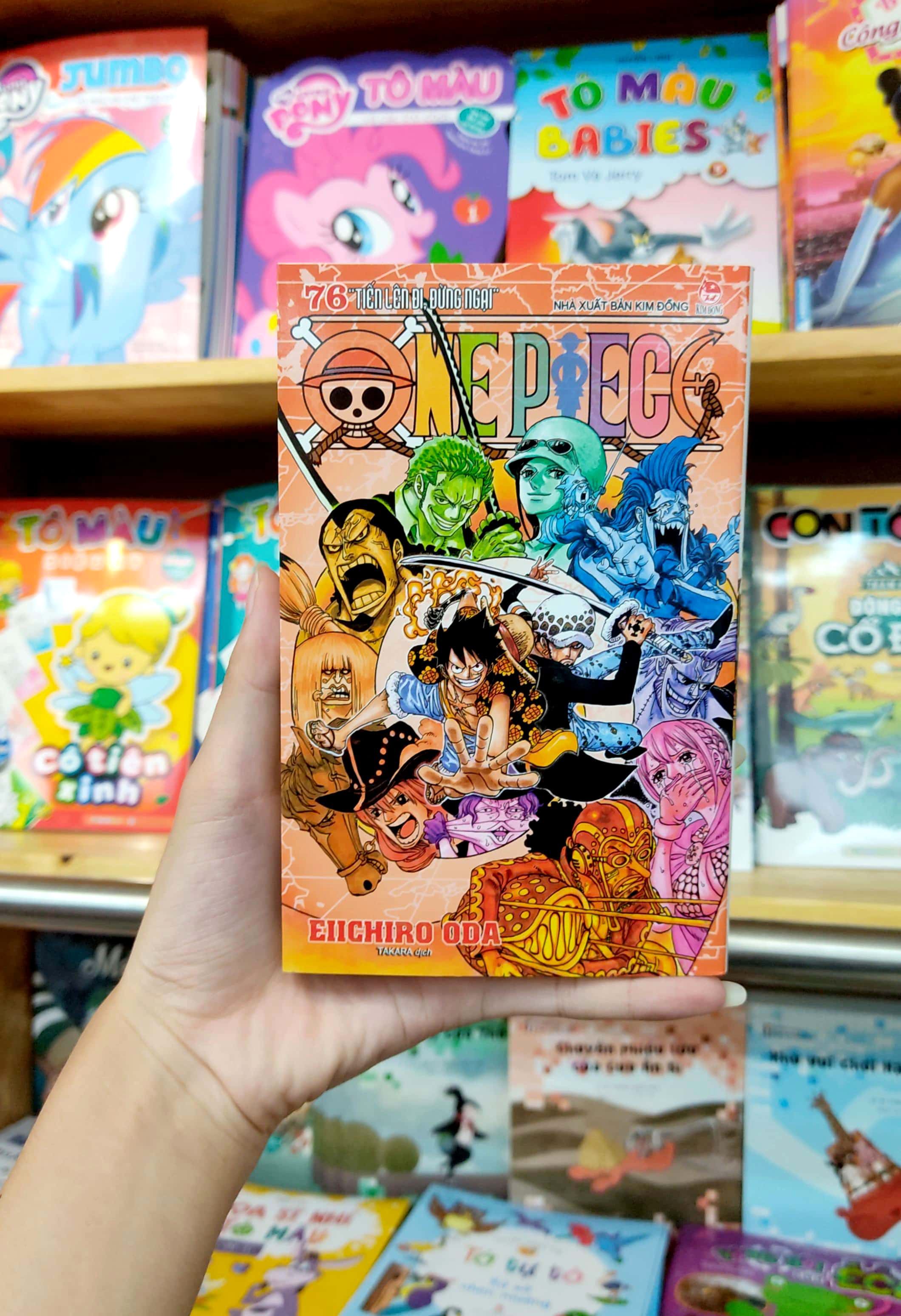 Bo
						
										
										One Piece - Tap 76 - Tien Len Di, Dung Ngai - Ban Bia Ao (Tai Ban 2022) - Ảnh 8